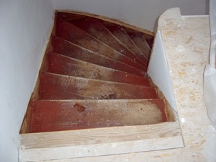 Treppenrenovierung einer alten Holztreppe